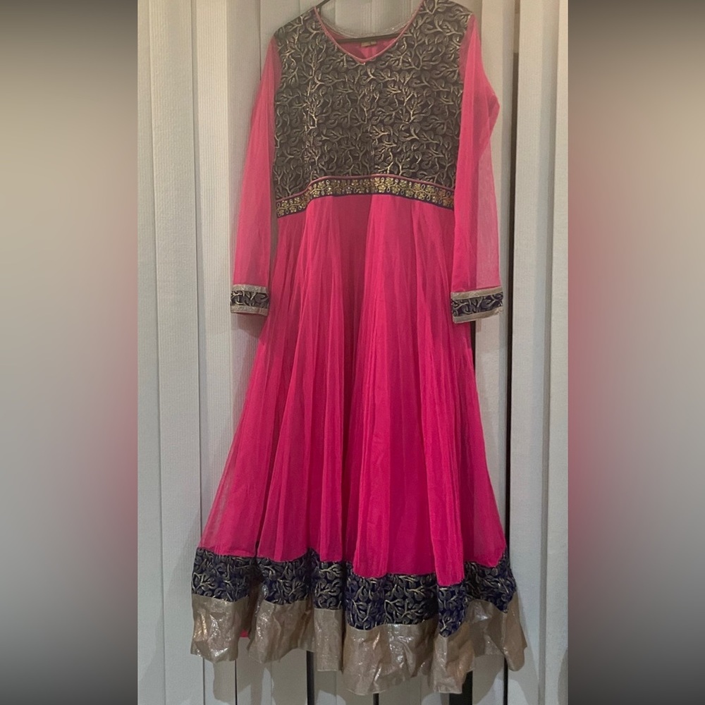 Selling pink simple anarkhlai for $80